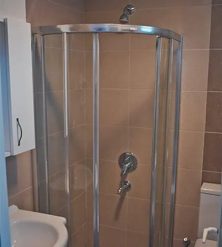 Senaydin 马尔马里斯